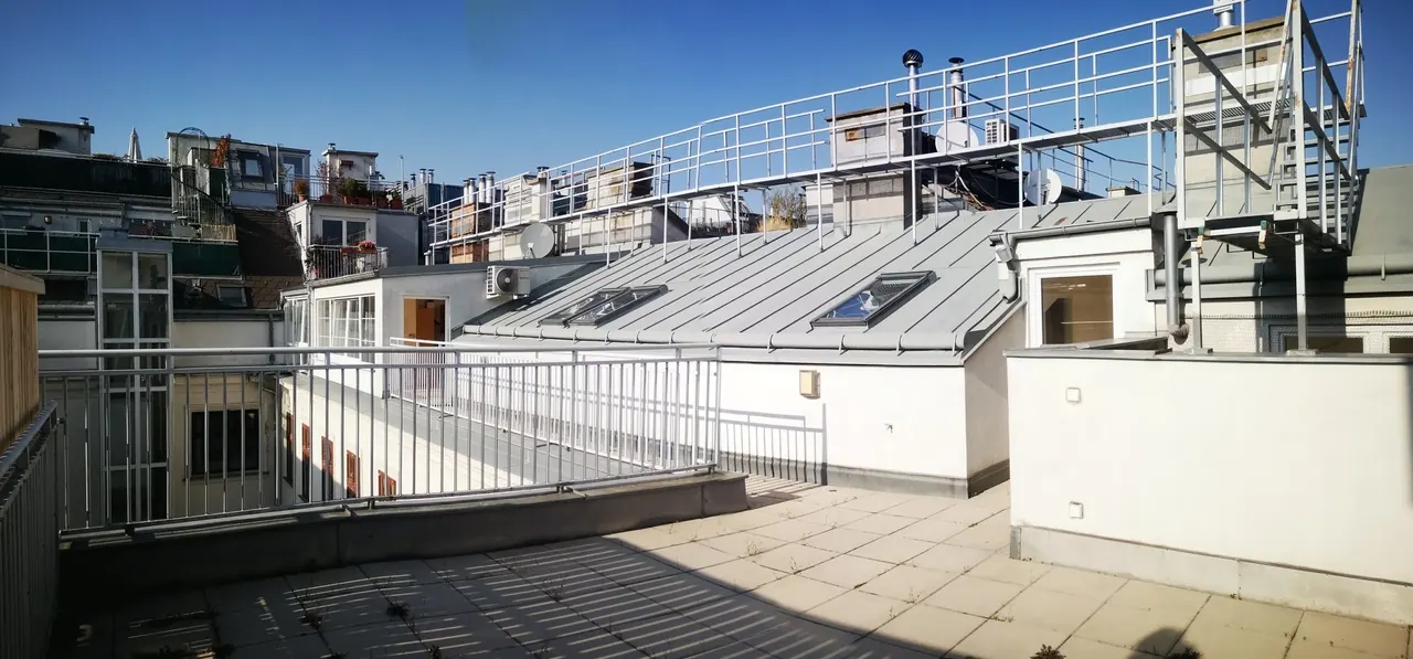Eigentumswohnung Wien Dachterrasse blick – Immobilienmakler Wien | IZY Immobilien Eigentumswohnung Wien Dachterrasse blick – Immobilienmakler Wien | IZY Immobilien