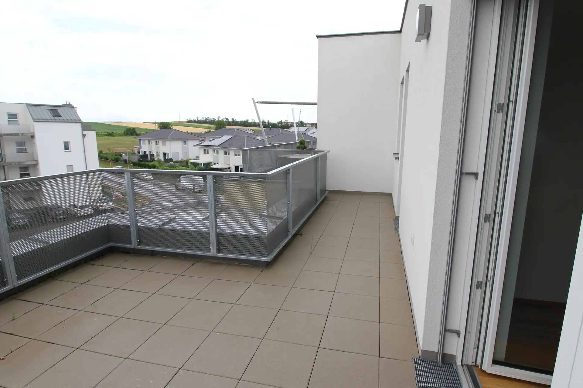 Penthouse Wien Dachterrasse tür – Immobilienmakler Wien | IZY Immobilien Penthouse Wien Dachterrasse tür – Immobilienmakler Wien | IZY Immobilien