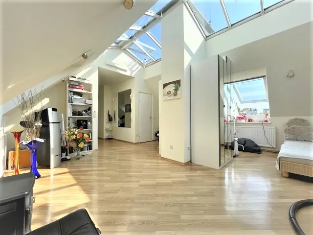 Dachgeschoss Loft Wien regale – Immobilienmakler Wien | IZY Immobilien Dachgeschoss Loft Wien regale – Immobilienmakler Wien | IZY Immobilien