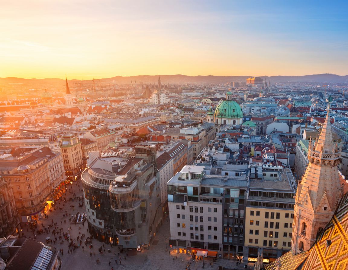 Stephansdom Wien bei Sonnenuntergang – Insider-Wissen Immobilienmarkt Wien